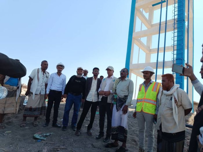 تعز.. مدير عام موزع يعلن بدء تنفيذ مشروع تأهيل الملعب الرياضي وفق خطة هندسية متكاملة