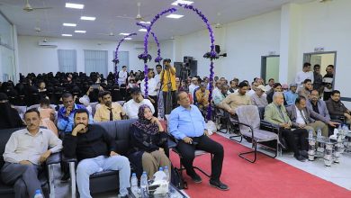 تكريم وتسليم حقائب التوليد لـ 23 خريجة من برنامج (قابلة تقني) بوادي حضرموت