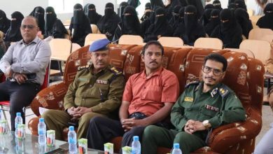 تنظيم محاضرة توعوية حول جرائم الابتزاز الإلكتروني في كلية المجتمع بسيئون