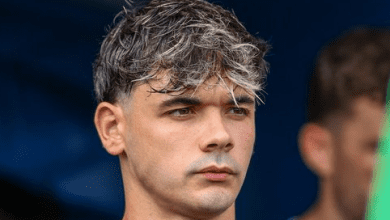 جوان أنايا.. الظهير الشاب الذي يستفيد من أزمة الإصابات في برشلونة أتلتيك