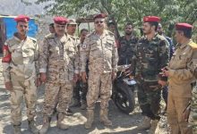 رئيس أركان محور تعز يتفقد المقاتلين في قطاع لواء النصر غربي المحافظة
