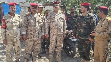 رئيس أركان محور تعز يتفقد المقاتلين في قطاع لواء النصر غربي المحافظة