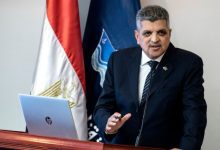 رئيس قناة السويس: هجمات الحوثيين تسببت بخسائر 60% من إيرادات القناة خلال 2024