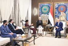 رئيس مجلس القيادة يستقبل سفيرة المملكة المتحدة