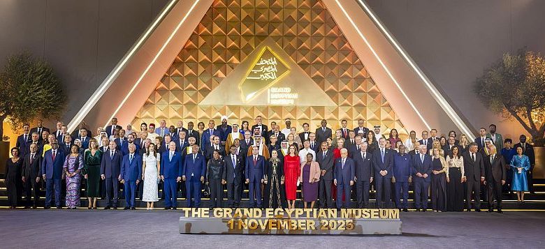 رئيس مجلس القيادة يشارك في افتتاح المتحف المصري الكبير بحضور دولي حاشد