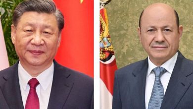 رئيس مجلس القيادة يعزي بضحايا حريق المجمع السكني في هونغ كونغ