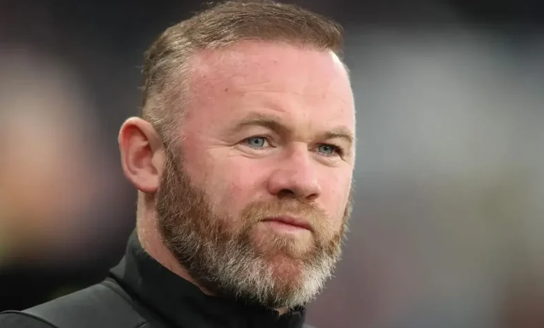 روني يطالب سلوت بإبعاد محمد صلاح عن تشكيلة ليفربول