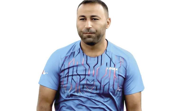 عبد الرؤوف يُلقي محاضرة فنية على لاعبي الزمالك قبل مواجهة بيراميدز – كل الكورة