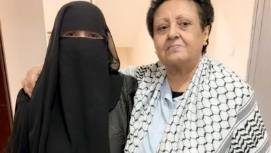 فائقة السيد تصل المخا للمشاركة في إحياء الذكرى الثامنة لثورة ديسمبر