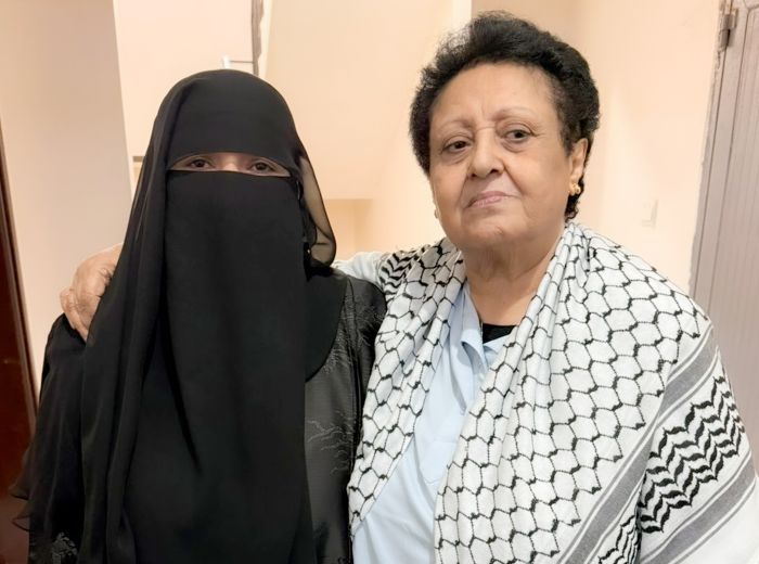 فائقة السيد تصل المخا للمشاركة في إحياء الذكرى الثامنة لثورة ديسمبر