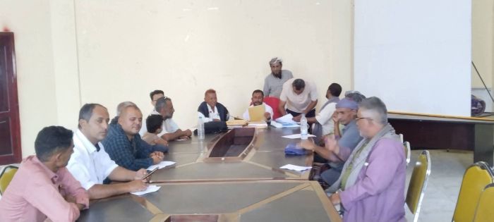 فتح مظاريف مناقصة مشروع ملعب نادي الميناء في المخا