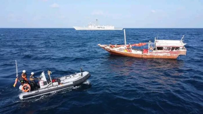 فرقاطة إسبانية تنقذ سفينة يمنية فُقدت في خليج عدن