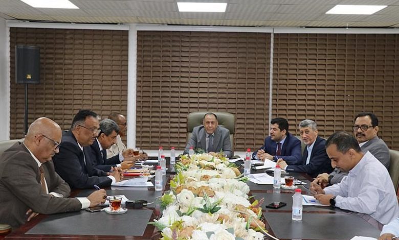 لجنة تنظيم الواردات تناقش سير عمل الوحدة الفنية وتشدد على ضرورة الالتزام بالتدابير التنظيمية