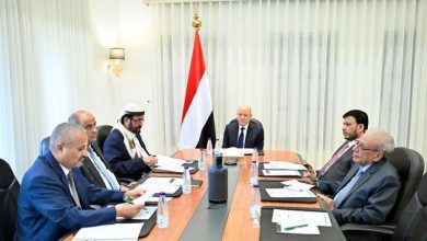 مجلس القيادة الرئاسي يرحب بقرار مجلس الأمن تجديد ولاية فريق الخبراء