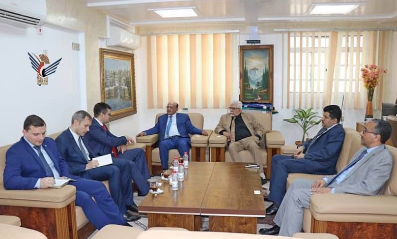محافظ البنك المركزي يبحث مع السفير الروسي تعزيز التعاون المالي والاقتصادي