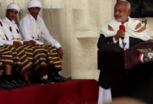 محافظ الحديدة: الأعراس الجماعية تخفف أعباء الشباب وتعزز التماسك المجتمعي