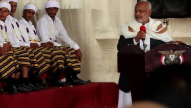 محافظ الحديدة: الأعراس الجماعية تخفف أعباء الشباب وتعزز التماسك المجتمعي