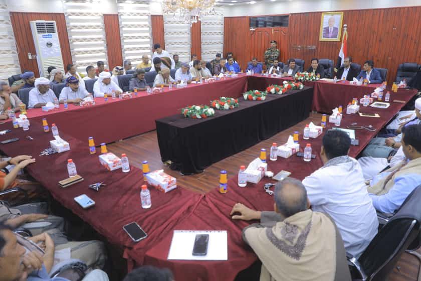 محافظ المهرة يترأس اجتماعًا استثنائياً مشتركًا للمجلس المحلي والمكتب التنفيذي