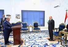 محافظ حضرموت يؤدي اليمين الدستورية امام رئيس مجلس القيادة الرئاسي