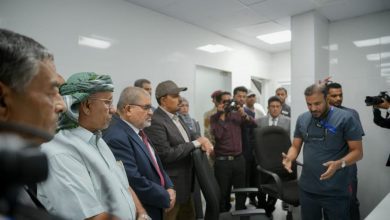 محافظ حضرموت يدشن وحدة للعلاج الإشعاعي الداخلي بمركز المكلا