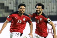 محمد صلاح ونجوم منتخب مصر يهنئون مرموش بسبب الخطوبة – كل الكورة