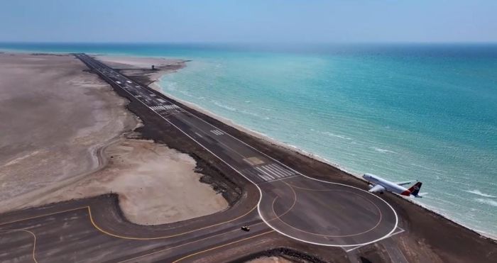 مدير مديرية ذو باب المندب: تدشين مطار المخا الدولي خطوة فارقة نحو التنمية بقيادة طارق صالح