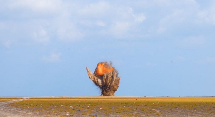 "مسام" يتلف 4100 لغماً وقنبلة ومخلفات حربية في باب المندب