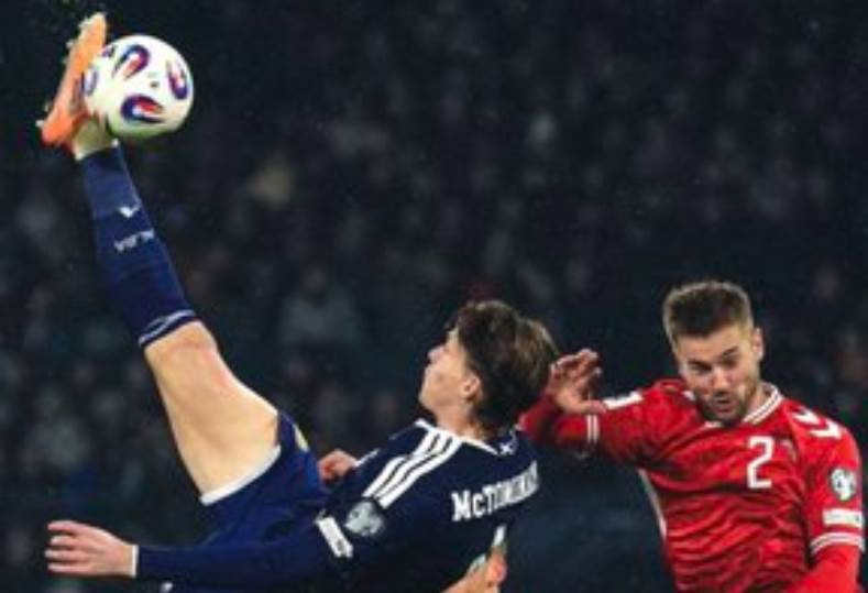 سكوت مكتوميناي