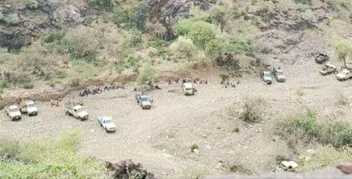 مليشيا الحوثي تفرض حصارًا على قرية "آل قباص" في الجوف وتدفع بتعزيزات عسكرية وسط توتر قبلي