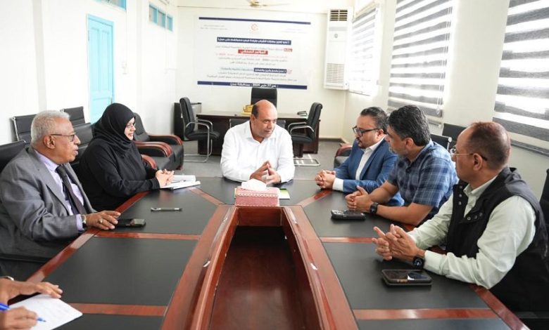 نائب وزير الإعلام يطلع على نشاط صندوق تنمية المهارات بعدن