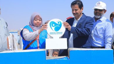 نائب وزير التربية يضع حجر الاساس لبناء مدرسة اساسية بمأرب بتمويل ماليزي