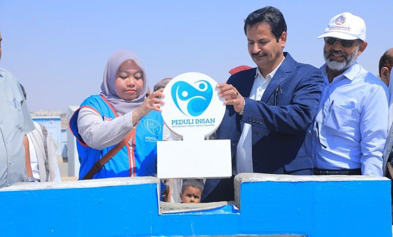 نائب وزير التربية يضع حجر الاساس لبناء مدرسة اساسية بمأرب بتمويل ماليزي