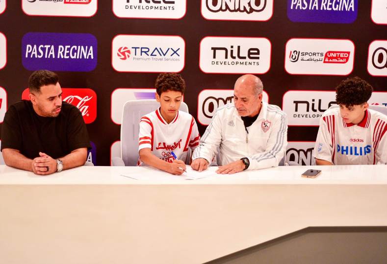 آدم وأسر محمد صبري