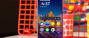 هاتف OnePlus 15 يحصل على أول تحديث له