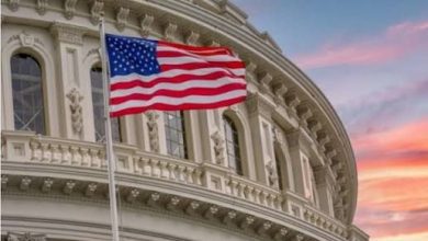 واشنطن تأمر بمراجعة بطاقات الإقامة لمهاجرين من 19 دولة بينها اليمن