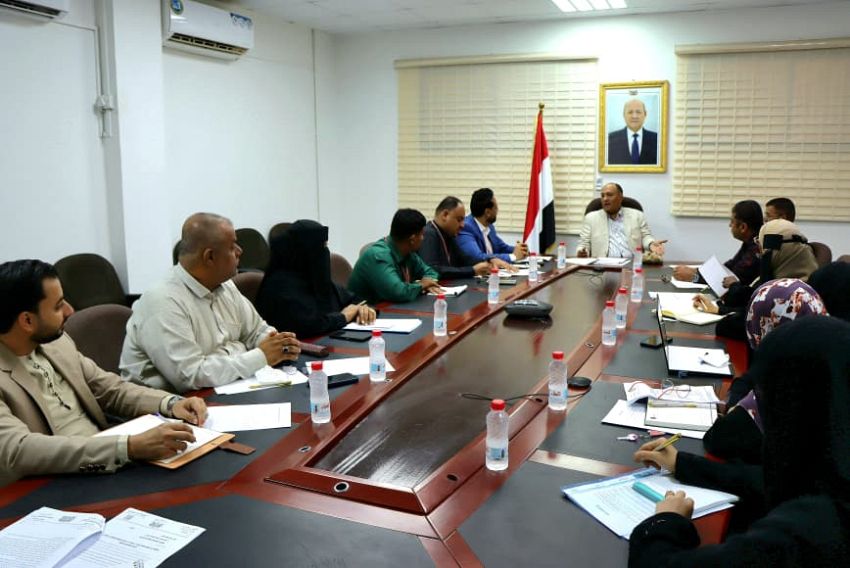 وزارة الصناعة والتجارة تناقش آليات توطين الصناعة الدوائية وتشجيع الاستثمار في قطاع الأدوية