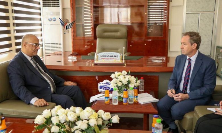 وزير التخطيط يبحث مع مدير التنمية بوزارة الخارجية البريطانية تعزيز التعاون التنموي