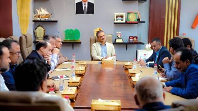 وزير الدولة محافظ عدن يوجه بتكثيف الحملات الميدانية لضبط المخالفين ومراقبة الأسعار