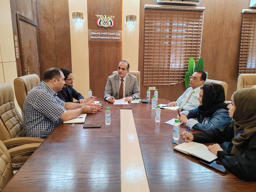 وزير الصحة يبحث مع كتلة الصحة باليمن مجالات التعاون والتنسيق المشترك