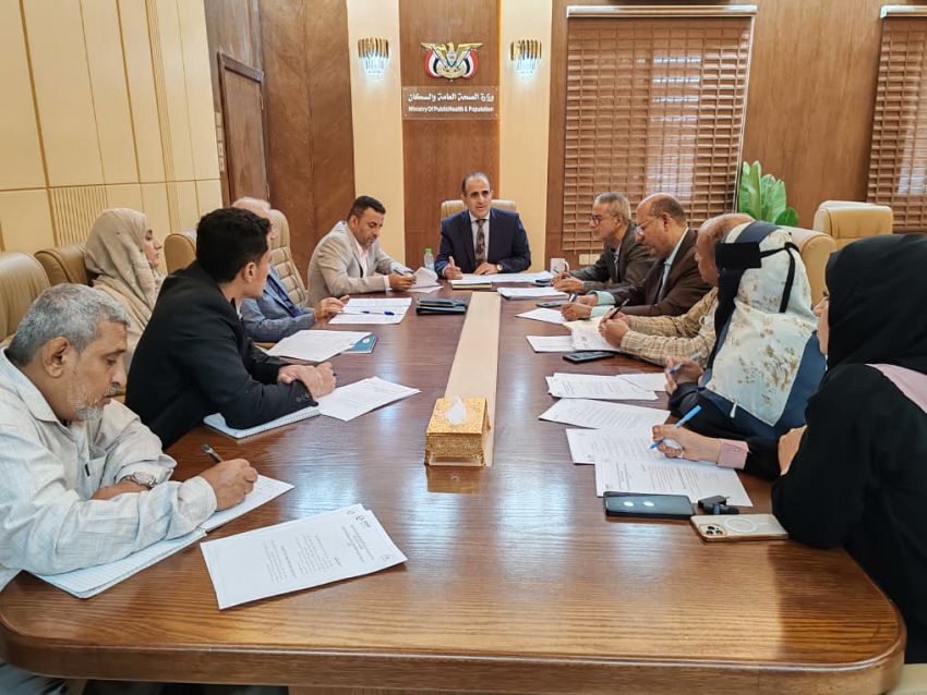 وزير الصحة يترأس اجتماعاً اللجنة الإشرافية للملتقى العلمي الثاني لمكافحة مقاومة مضادات الميكروبات