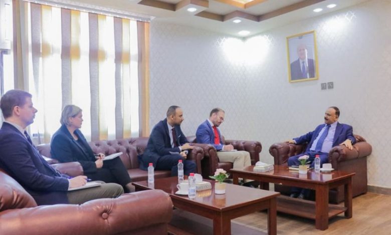 وزير النقل يبحث مع المستشار الاقتصادي للمبعوث الأممي الأوضاع الاقتصادية وحركة الملاحة