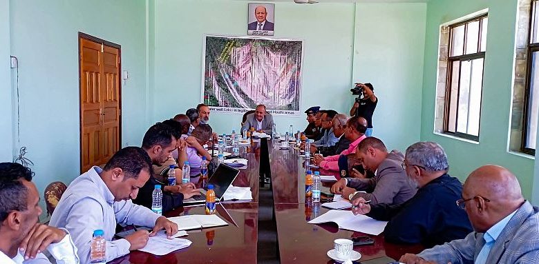 وكيل محافظة تعز يبحث مع الممثل المقيم للشؤون الإنسانية تعزيز الشراكة والتدخلات في المحافظة