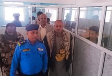 وكيل محافظة تعز يطلع على سير التجهيزات في مركز الإصدار الآلي