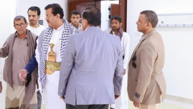 وكيل محافظة مأرب يتفقد أعمال الترميم والتجهيز في مستشفى الحزمة بمديرية