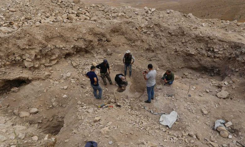 أثارت جدلًا واسعًا.. كيف خطفت لوحة محمود المليجي الأنظار من أحمد السقا؟