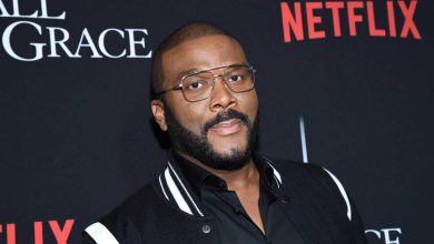 من الأعداء إلى الحماة.. كيف تقلل الذئاب من حوادث السيارات؟