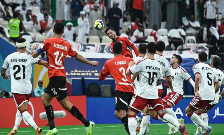 دعم سلوت أو الفوضى.. هجوم عارم ومطالبات برحيل محمد صلاح