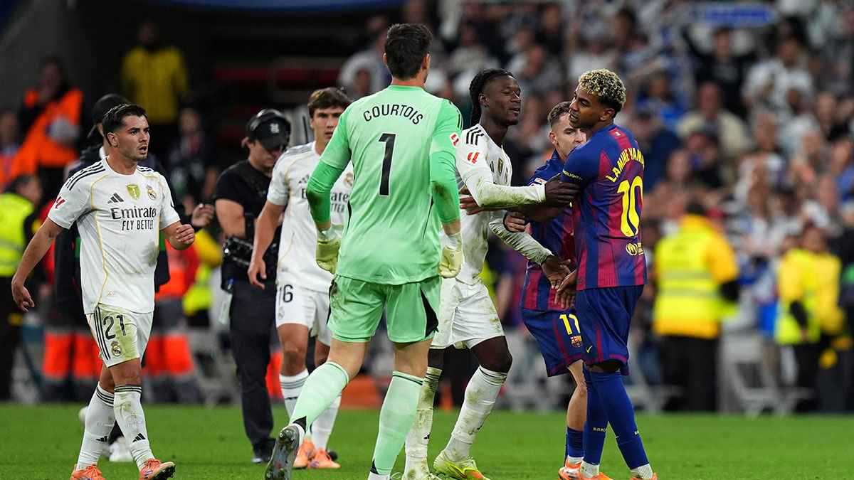 بعد تصريحاته الأخيرة.. الاتحاد السعودي ينقض على نجم مانشستر يونايتد