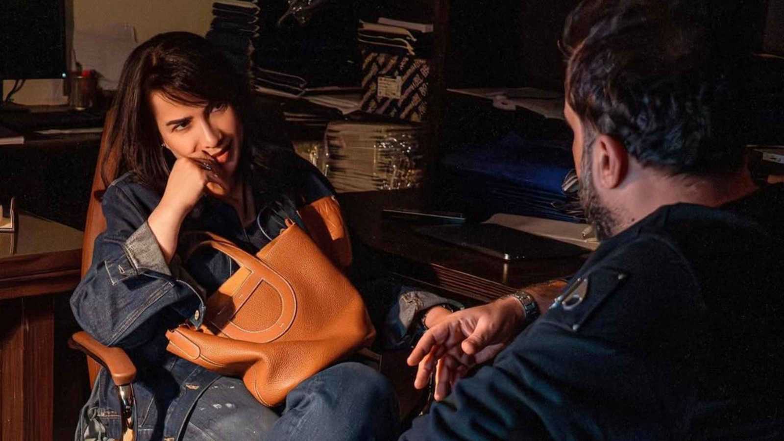 رجل يعود للحياة داخل كيس الجثث في دار الجنازات (صور)