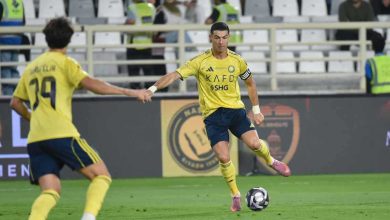 هل ألقى سلوت بمحمد صلاح